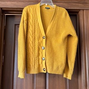Mustard color sweater with knit detail. Size small. Wild fable